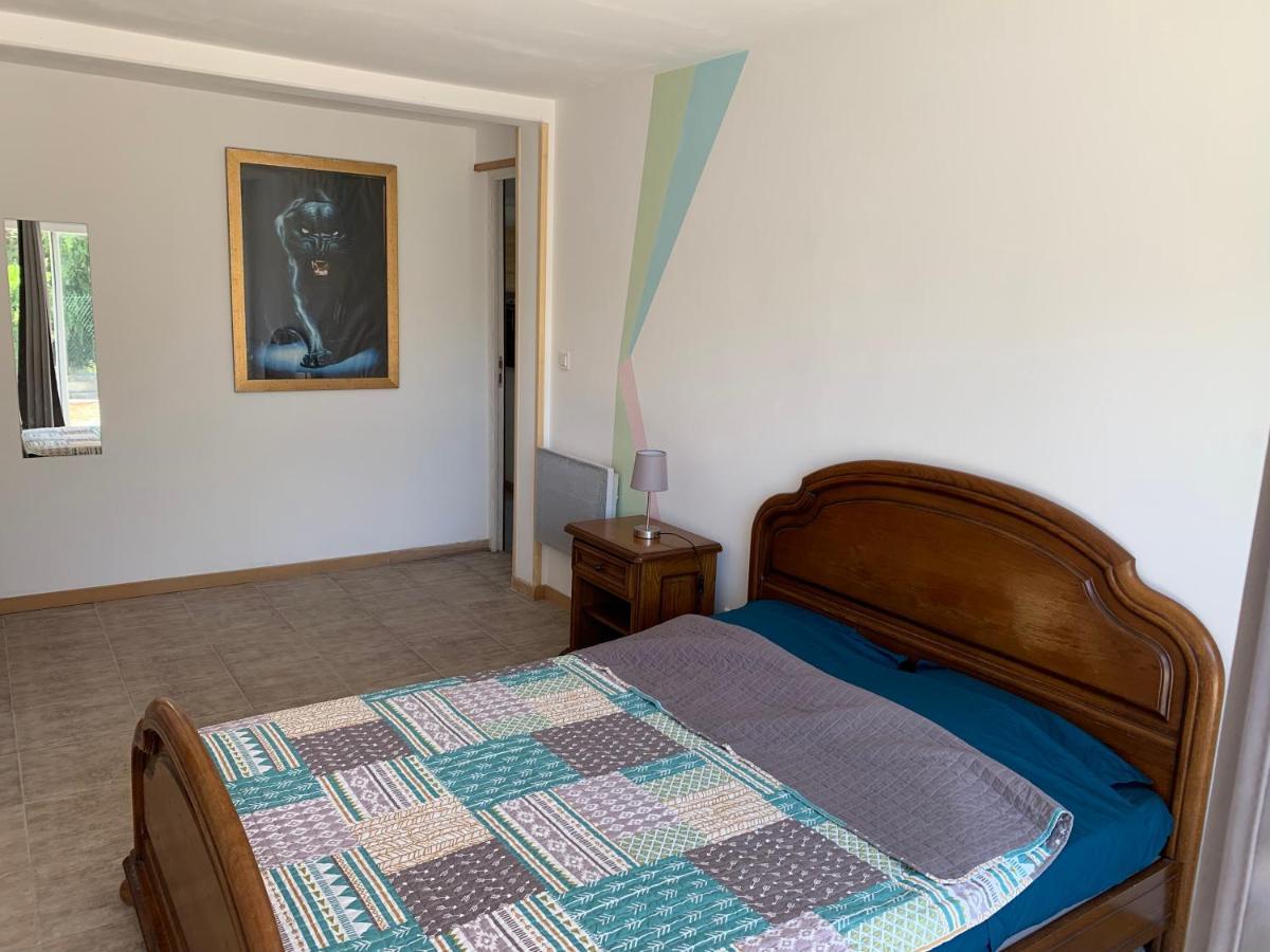 Magnifique Bas De Villa Deux Chambres Situe Pres Des Plages Et Du Golf 圣布里亚克滨海 外观 照片