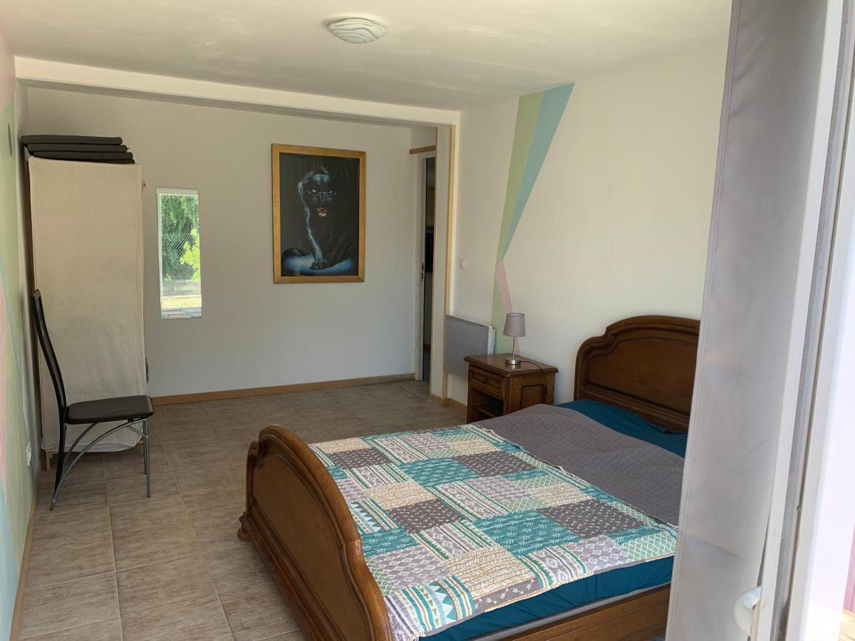 Magnifique Bas De Villa Deux Chambres Situe Pres Des Plages Et Du Golf 圣布里亚克滨海 外观 照片